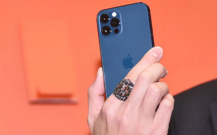 万安苹果手机维修分享iPhone12系列重启方法教程 
